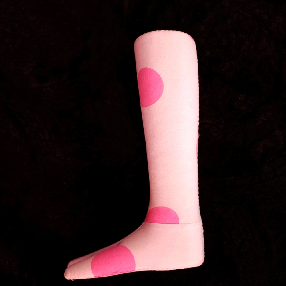 Victoria's Secret mannequin foot